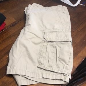 Old Navy Men’s cargo shorts